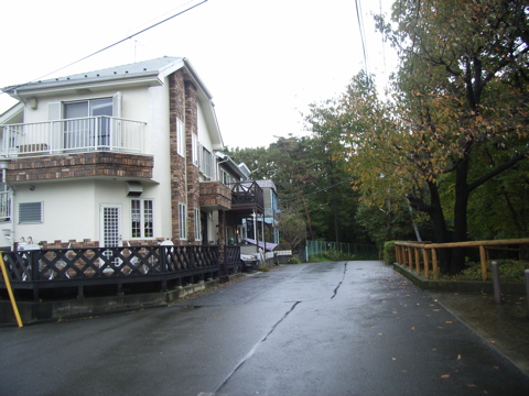 06112004.jpg